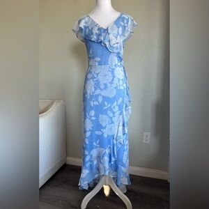 ❌SOLD❌London Times Blue and White Floral Maxi Dress